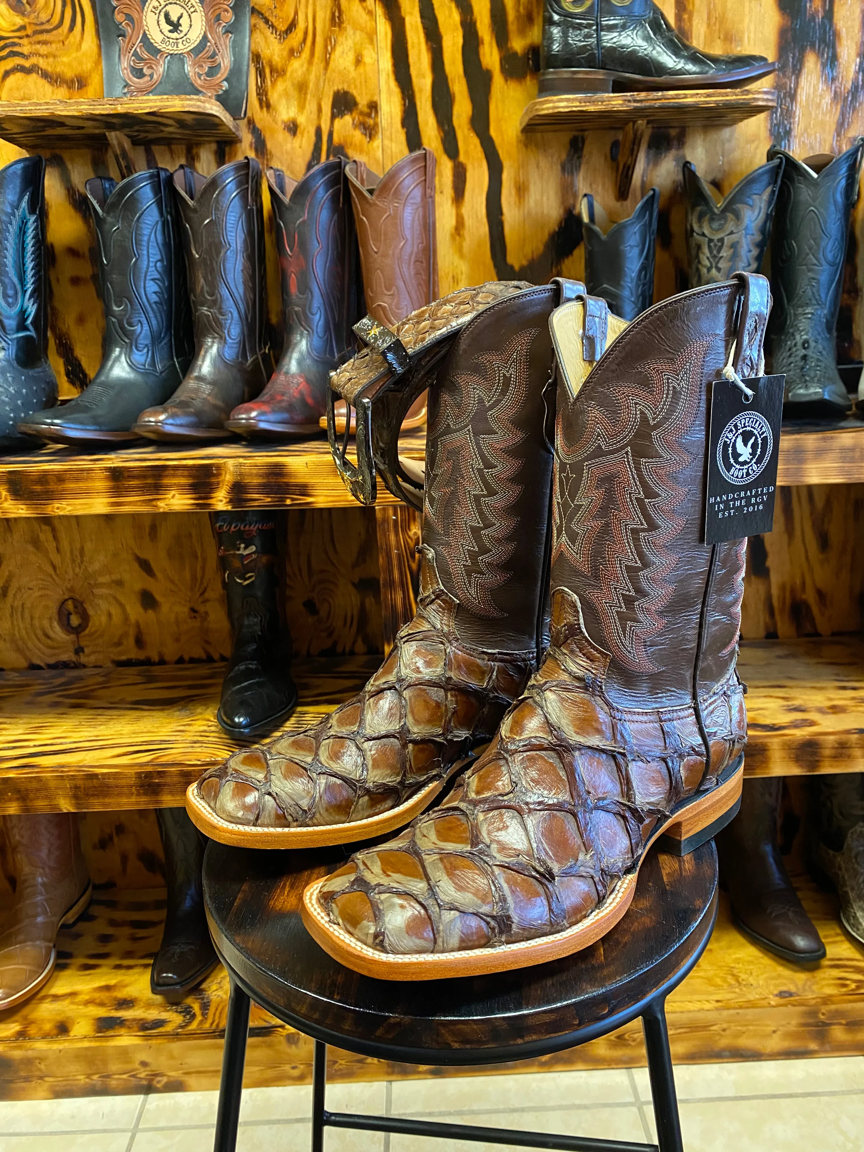 Antique Brown Pirarucu 11D