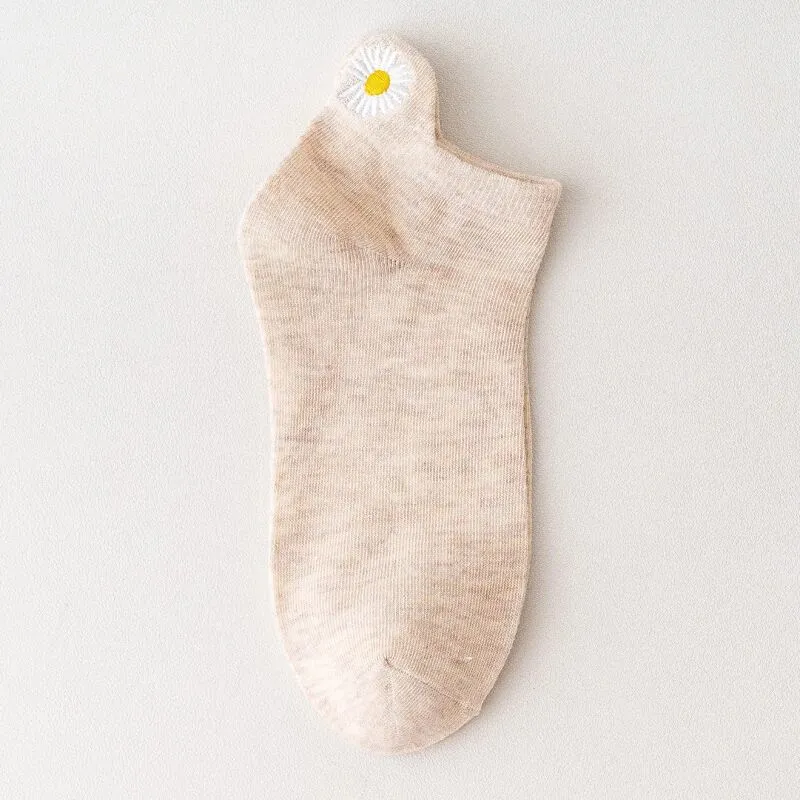 Embroidered Daisy Flower Comfortable Women Cute Socks